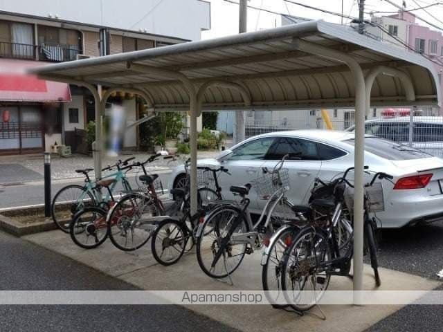レオパレスアイディールの玄関写真