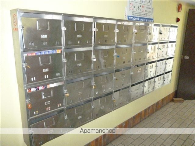 和歌山県和歌山市新中通２丁目[1R/25.42m2]の共用部1