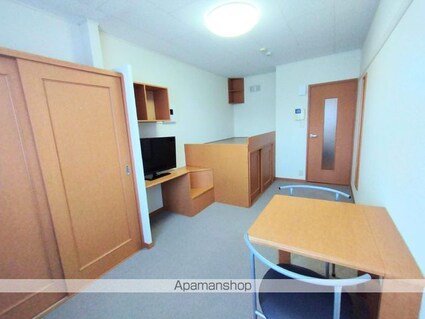 レオパレスグレース十里[1K/22.35m2]のリビング・居間