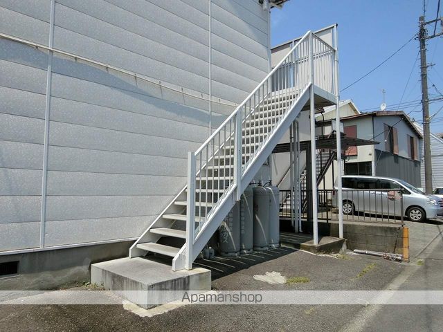 ウィスカーハイツの玄関写真