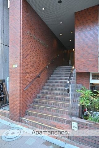 インペリアルお茶の水の玄関写真