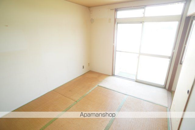 鳩マンションの内装写真