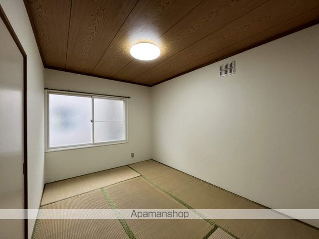 ロイヤルハイツ桑園の内装写真