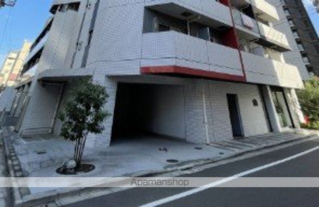 メインステージ三ノ輪WESTの玄関写真