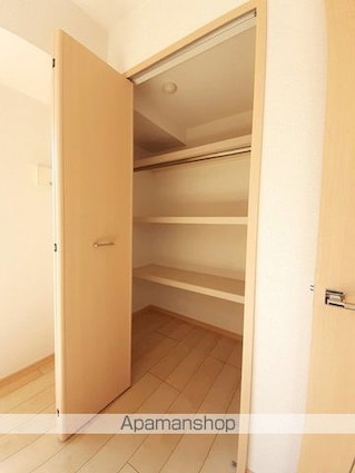 ヴィアーレ　光南[1LDK/47.6m2]の収納