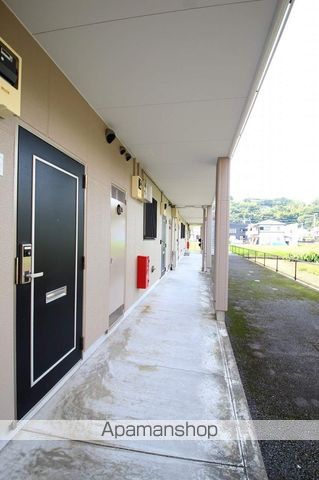 エクセレンスKの玄関写真