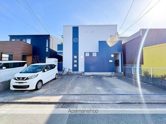 クレフラスト新津町の外観写真