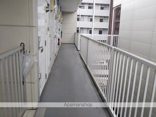 レオパレスフォーユー 本町の玄関写真