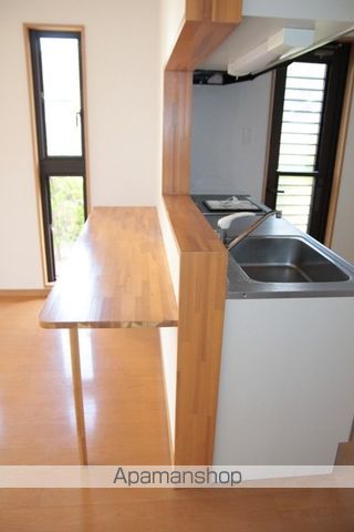コテージハウス東鶉 K棟の内装写真