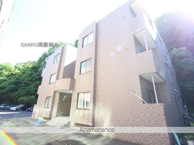 シャトー山鼻の外観写真