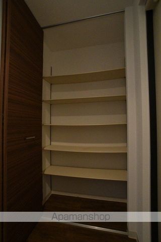 STAR ESTATE IIの内装写真