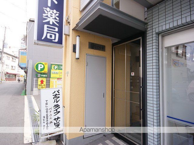 久松ビルIIの玄関写真