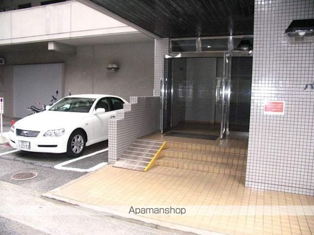 パークサイド薬院の玄関写真