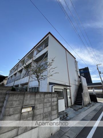日の出マンションの外観写真