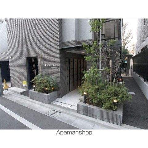 ルネサンスコート池袋の玄関写真