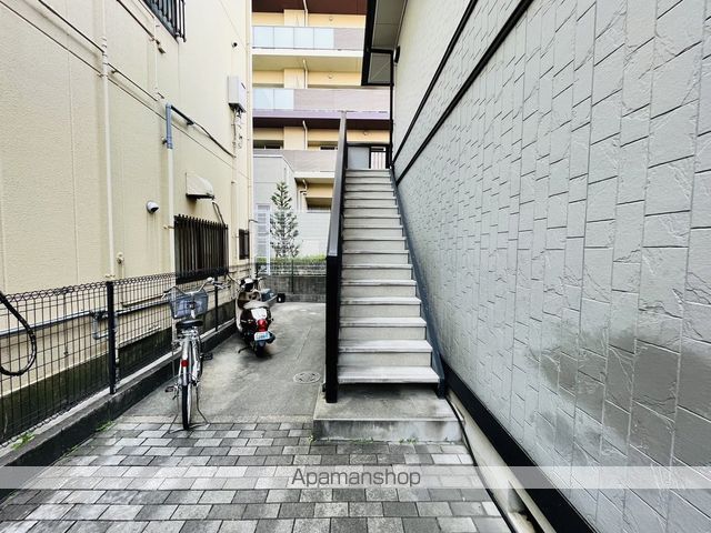 メゾネット香南の玄関写真