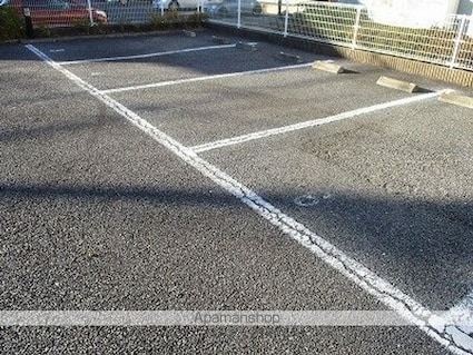 レオパレスカメリアひたち野Ⅱ[1K/23.18m2]の駐車場