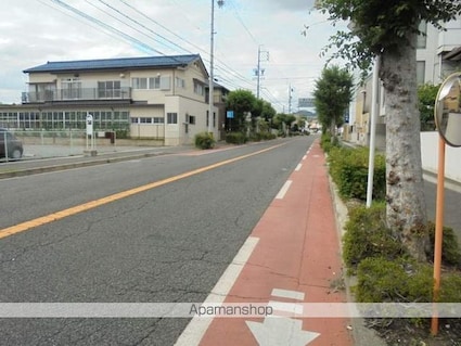 アルピナ元町[3LDK/71.98m2]の周辺8