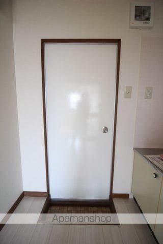 TSUSHIMA HIGASHI APARTMENTの内装写真