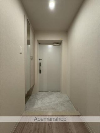 東京都練馬区高松１丁目[2LDK/68.21m2]の玄関