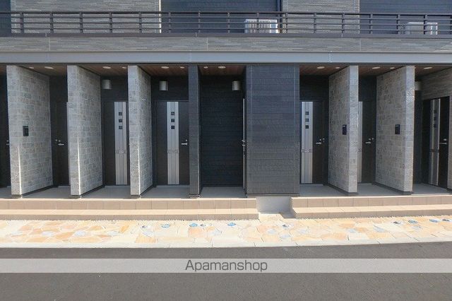 ボン ボヤージュの玄関写真