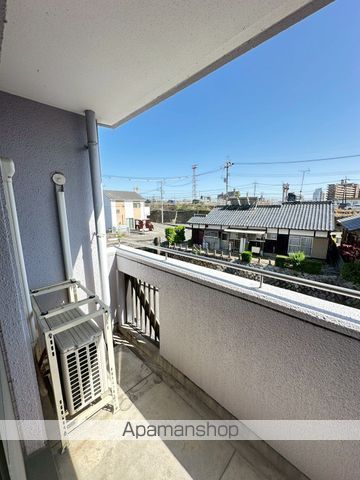 コーポラス村岡の外観写真