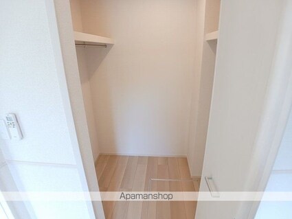 フォンテーヌ春日[1LDK/38.52m2]の収納