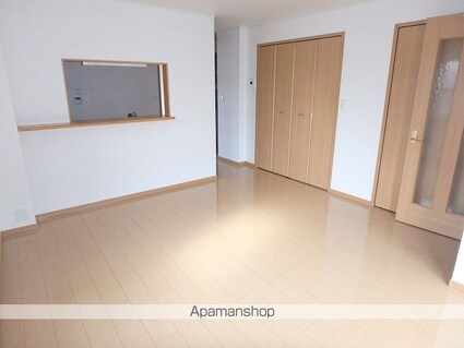 カーサ　フェリーチェ　Ｔ[2LDK/59.88m2]のリビング・居間