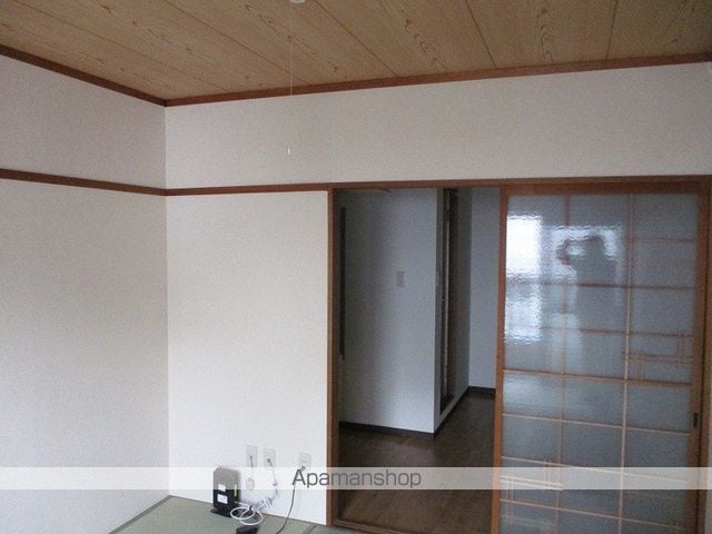 LU SHEETAの内装写真