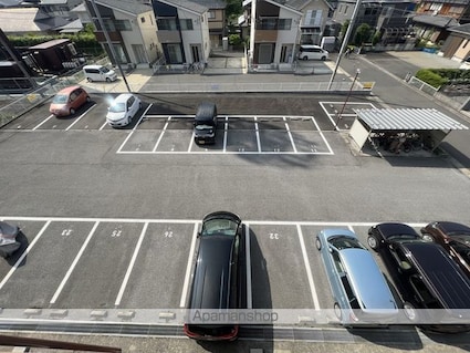 ＮｅｏＭｉｌｌｅｎｎｉｕｍ[2DK/47.97m2]の駐車場3