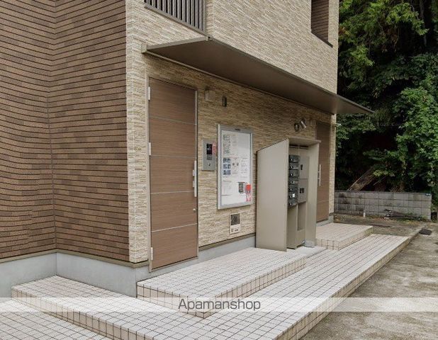 ミランダYK月見台の玄関写真