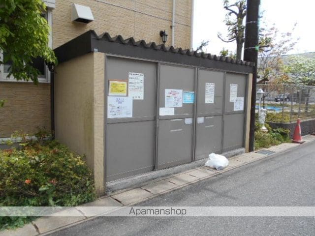 セブンオークス A・B・C・D・E・F・Gの玄関写真