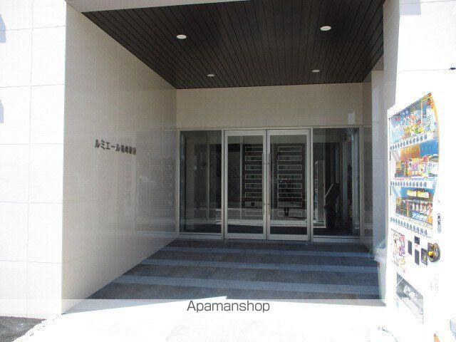 ルミエール箱崎駅前の玄関写真