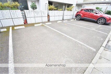 フラッツ・ジャスミン[1LDK/53.88m2]の駐車場