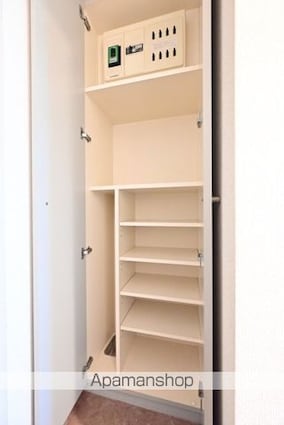 藤和シティスクエア練馬[1K/20.02m2]の収納2