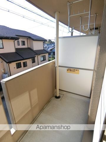 袋井市 3階建 築18年の内装写真
