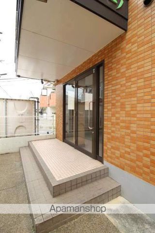 フロントステーション西川原の玄関写真
