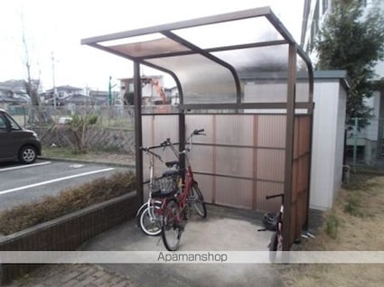 メゾンラシュレ　ＡＢ[3K/55.44m2]の共用部1