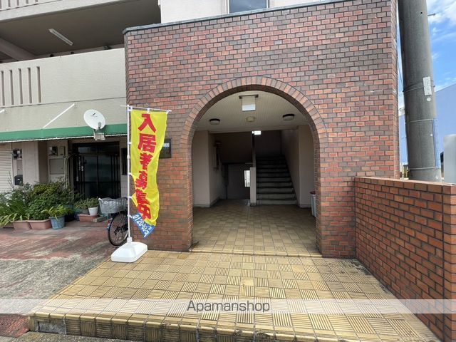 奥野マンションの玄関写真