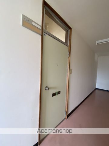 コーポピロッティの玄関写真