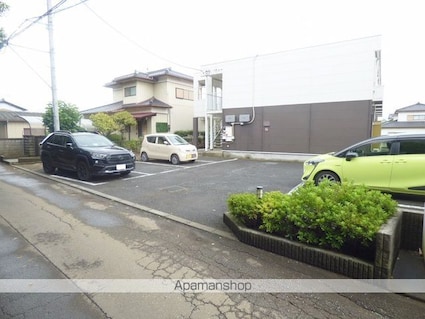 レオパレスさち[1K/22.35m2]の駐車場