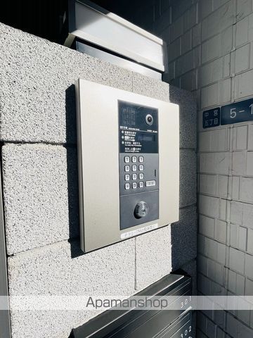 プラド工大前の玄関写真
