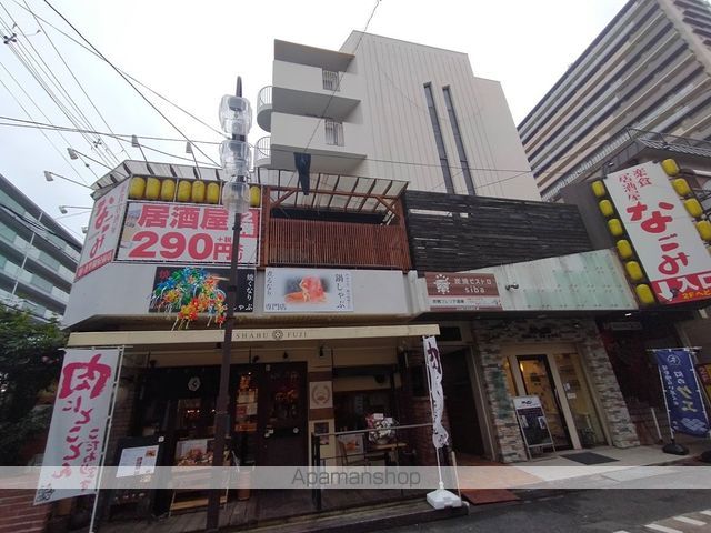 栄良ビルの外観写真