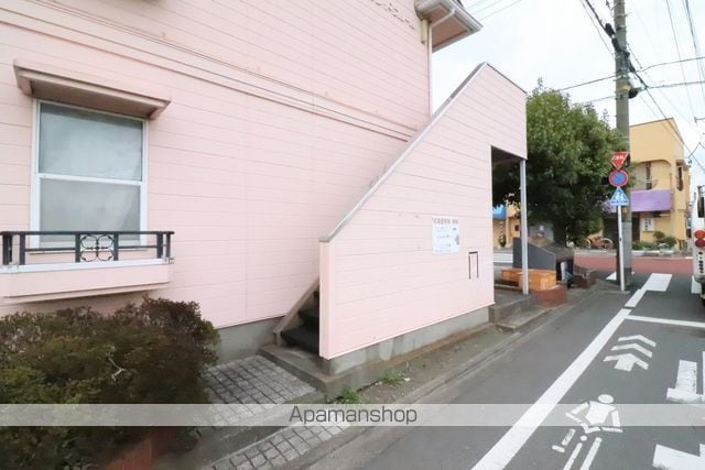 メゾンドフルール武蔵野台の玄関写真