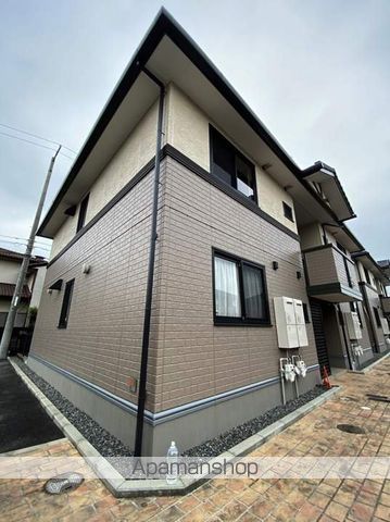 ロイヤルガーデンミルフィー E棟の外観写真