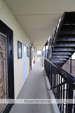ガーデンの玄関写真