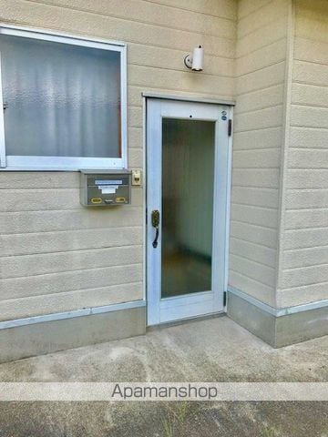 甲賀市 2階建 築34年の玄関写真