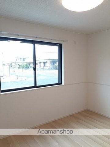 HAUSTIERE Iの内装写真