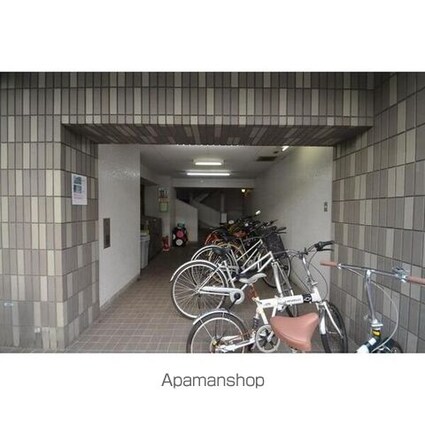 ＡＫＫレジデンス新宿[1LDK/36.92m2]の駐車場