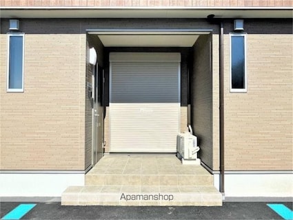 Ｓｕｎｎｙ　Ｃｏｕｒｔ[2LDK/56.51m2]のエントランス